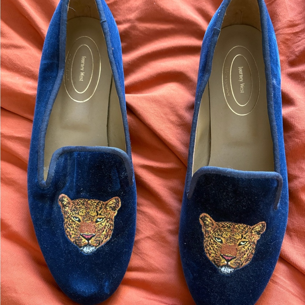 Navy Blue Velvet Loafers with Leopard Embroidery